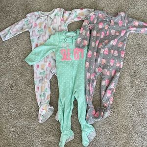 2T Bundle - Girls Fleece Footie Pajamas from Carters
